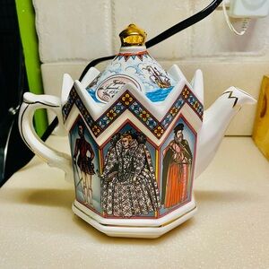 Vtg JAMES SADLER England KINGS & QUEENS ELIZABETH Tea Pot Teapot New Other